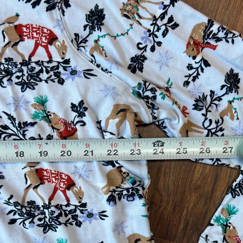 Vera Bradley Christmas Pajamas - PJs - Long Sleeve - Reindeer Print - Picture 8 of 9